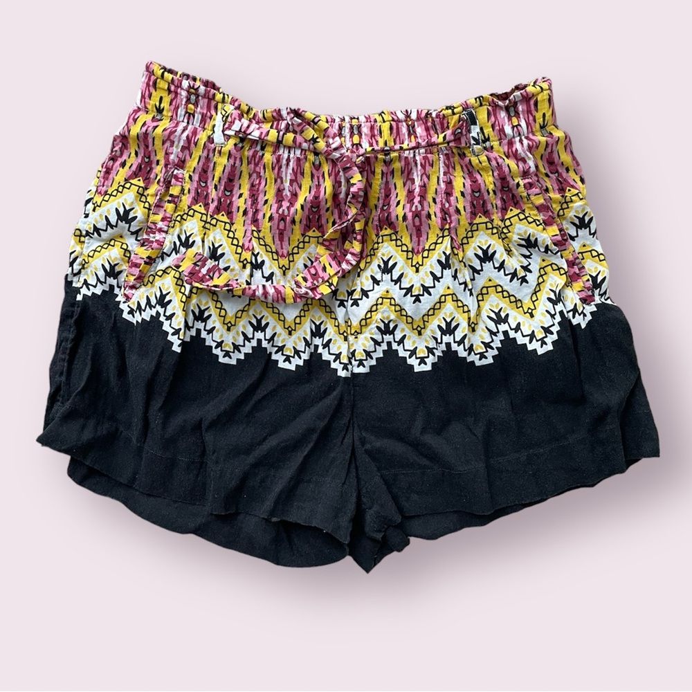 Anthropologie || patterned paperbag shorts